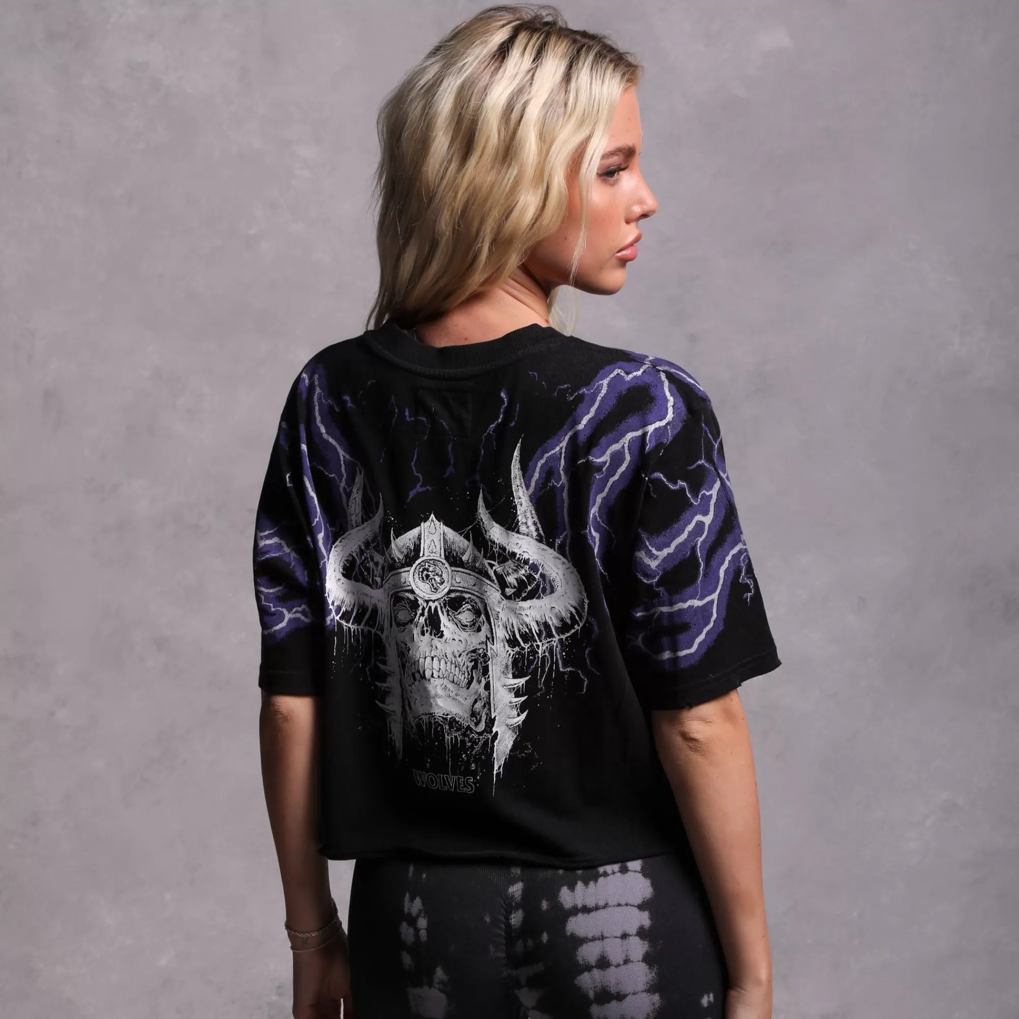 Sale Above Us "Premium Vintage" Distressed (Cropped) Tee In Black Women Tops