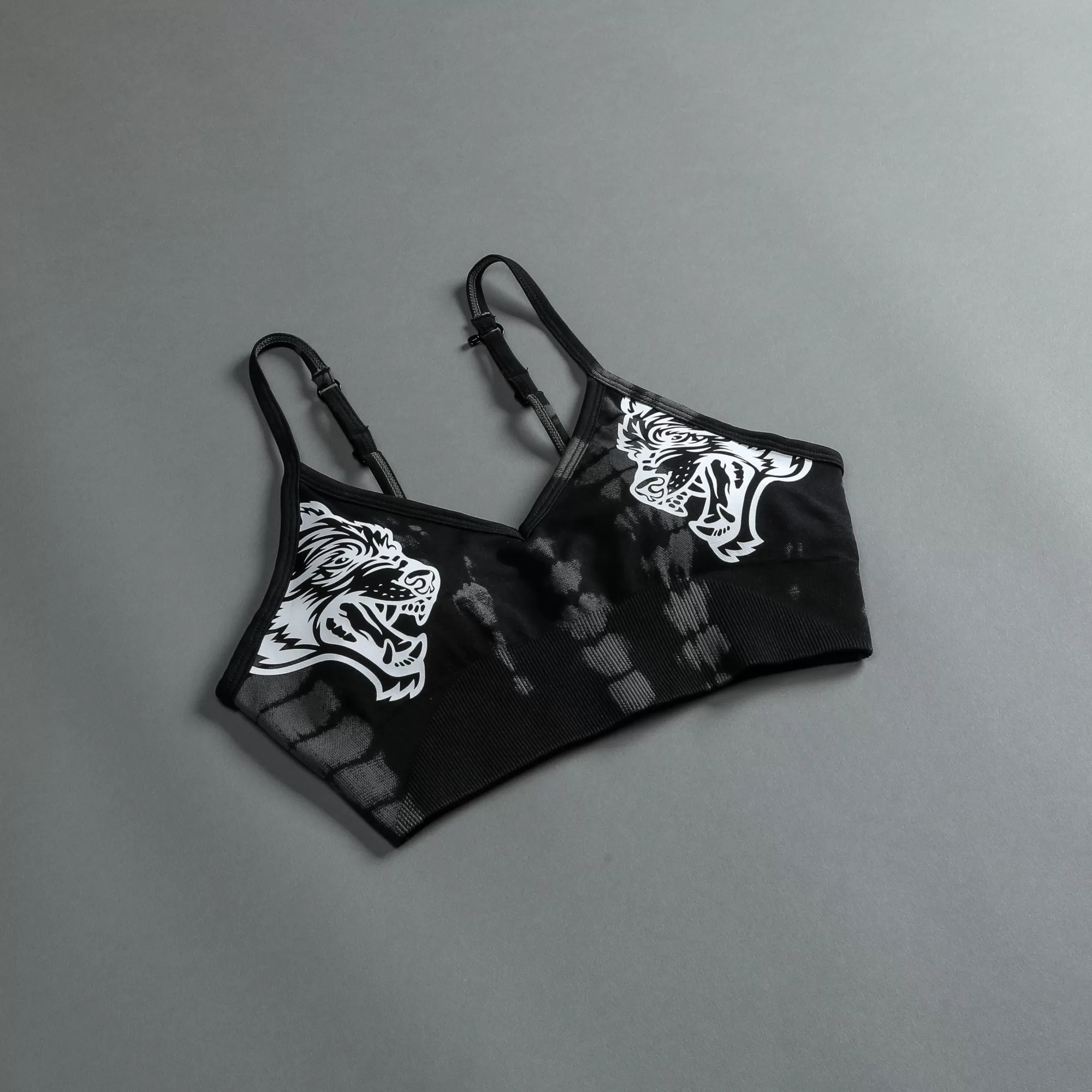 Online Dual "Everson Seamless" Sports Bra In Tonal Black Serpent Women Seamless