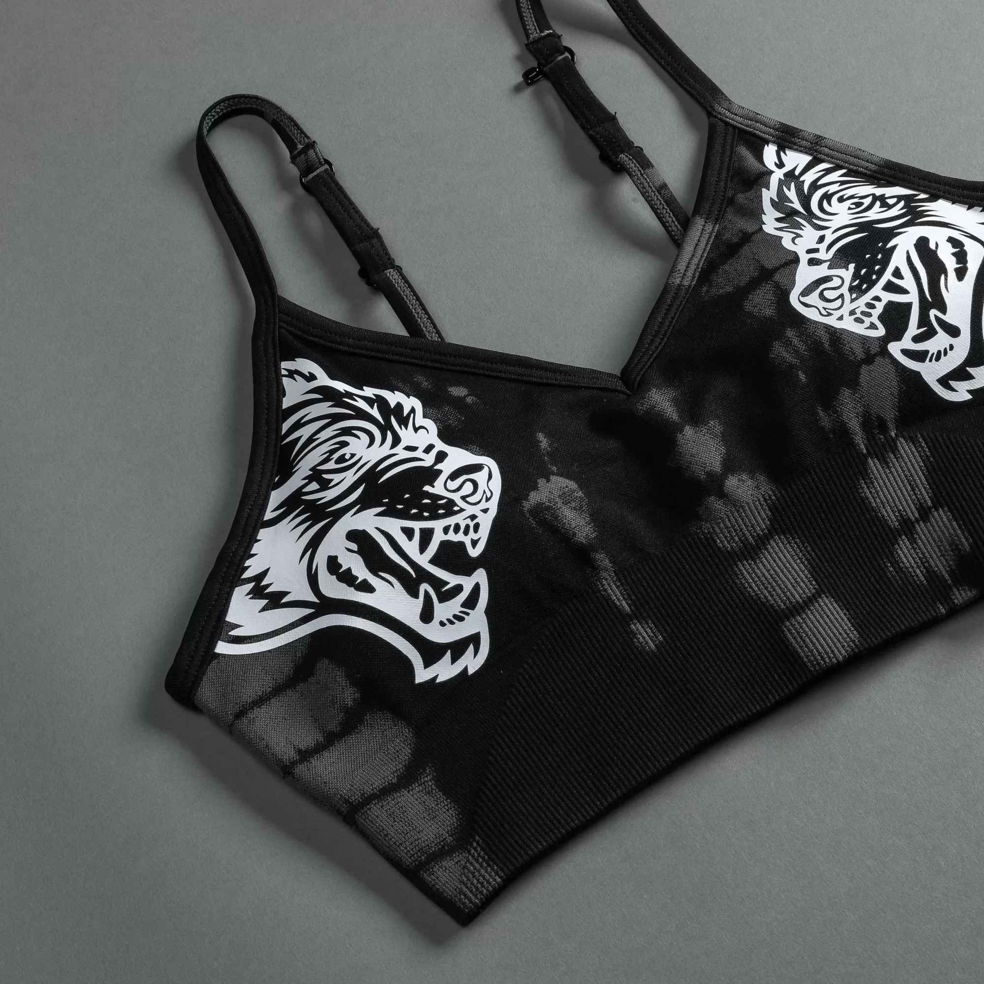Online Dual "Everson Seamless" Sports Bra In Tonal Black Serpent Women Seamless