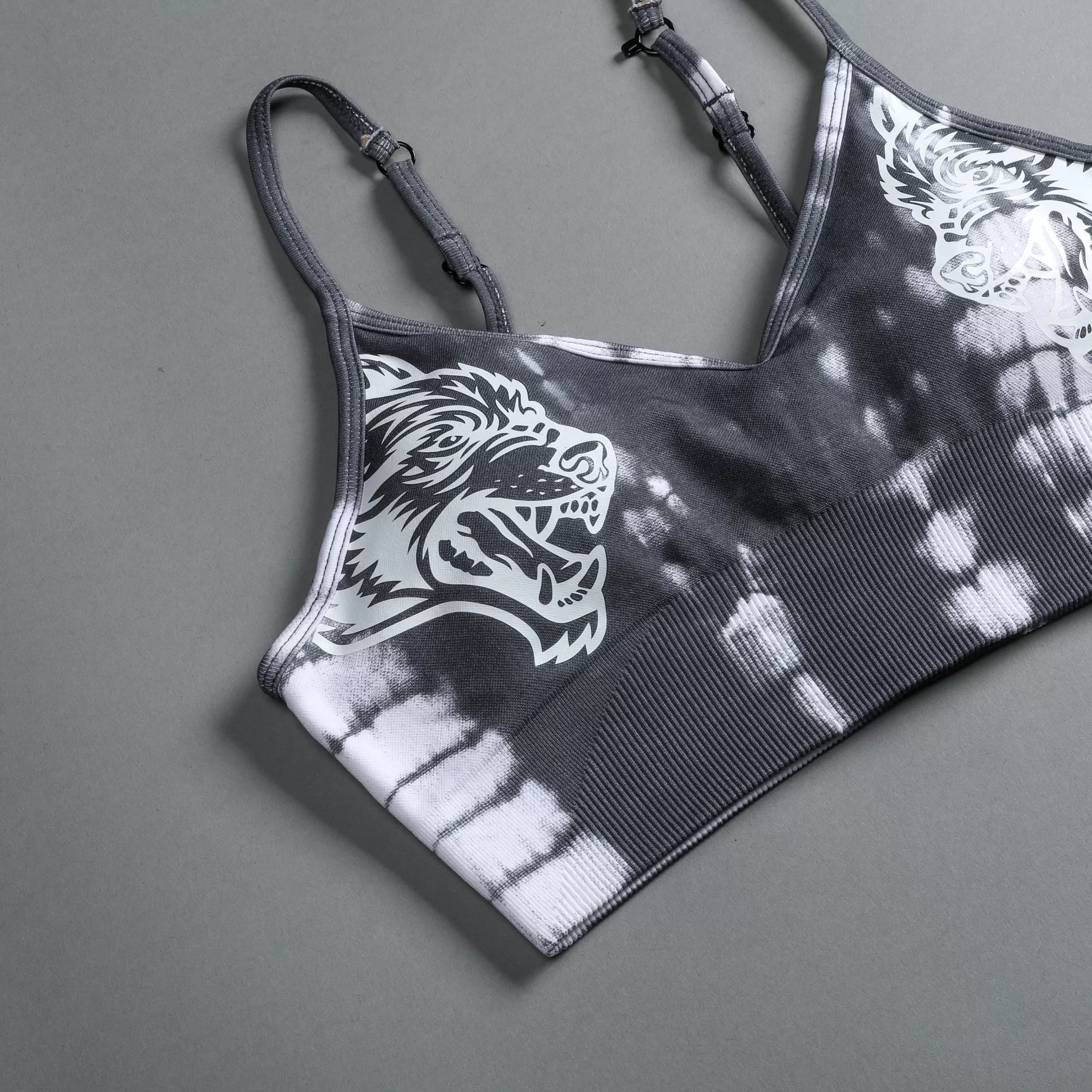 Sale Dual "Everson Seamless" Sports Bra In Wolf Gray Serpent Women Tops
