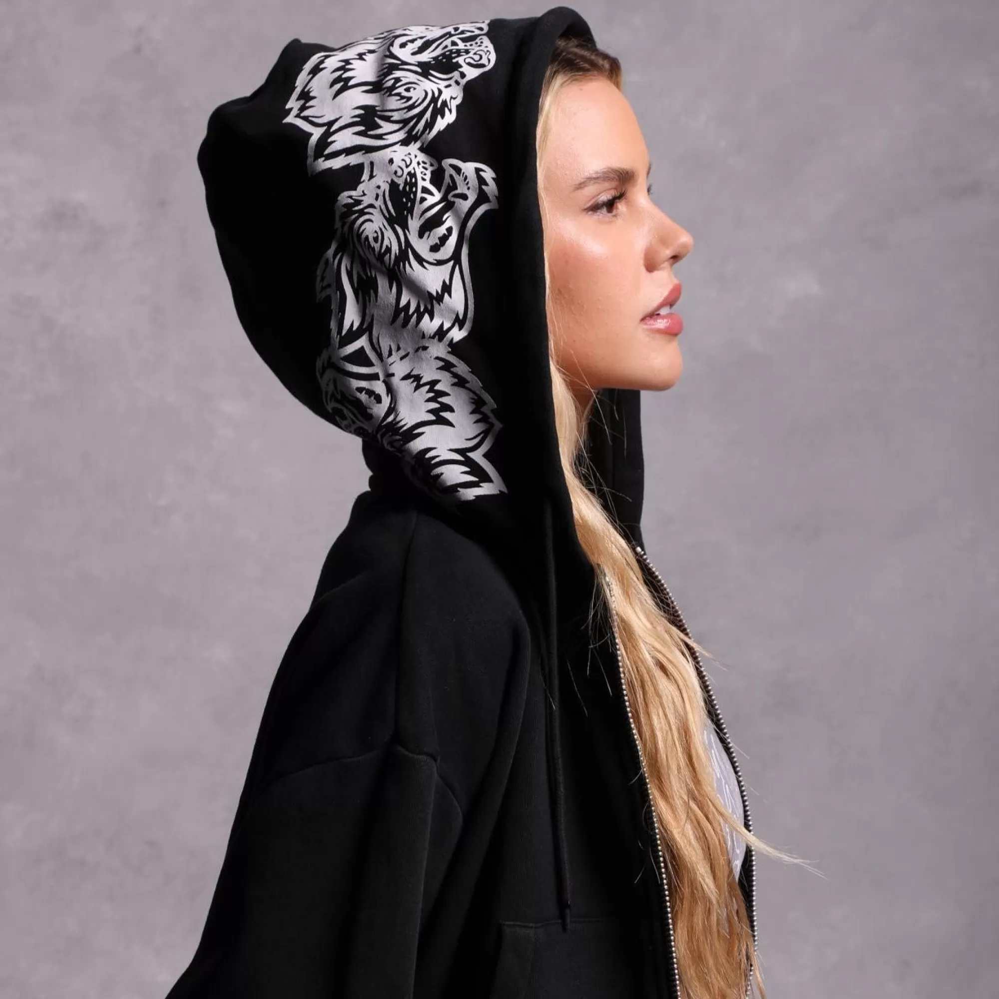 Hot Halo "Vintage Chambers" (Cropped) Zip Hoodie In Black Women Tops