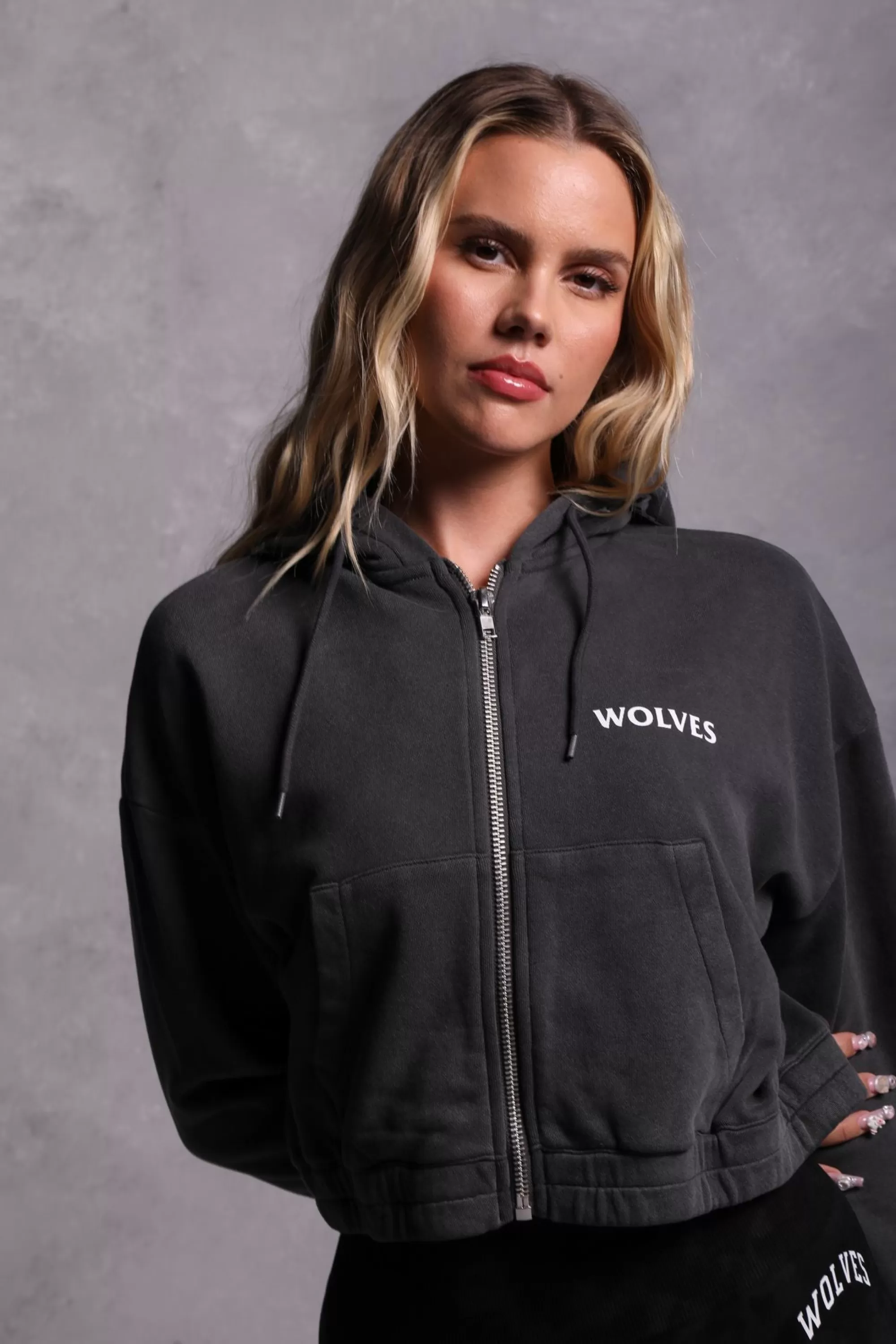 Online Halo "Vintage Chambers" (Cropped) Zip Hoodie In Wolf Gray Women Tops