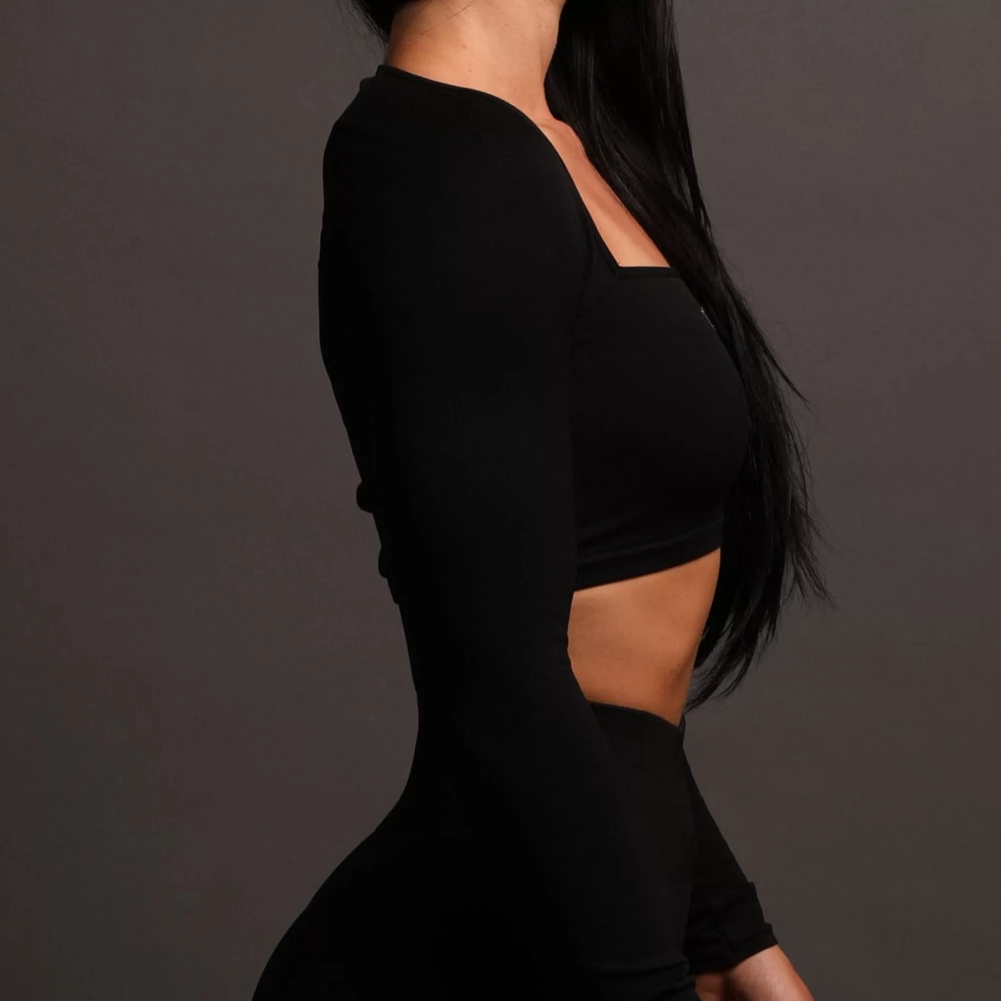Hot Hardcore L/S "Everson Sage Seamless" Top In Black Women Tops