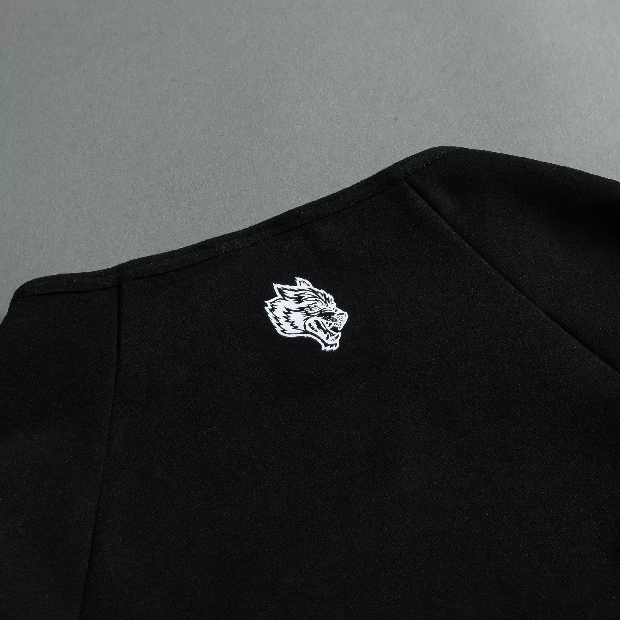 Hot Hardcore L/S "Everson Sage Seamless" Top In Black Women Tops