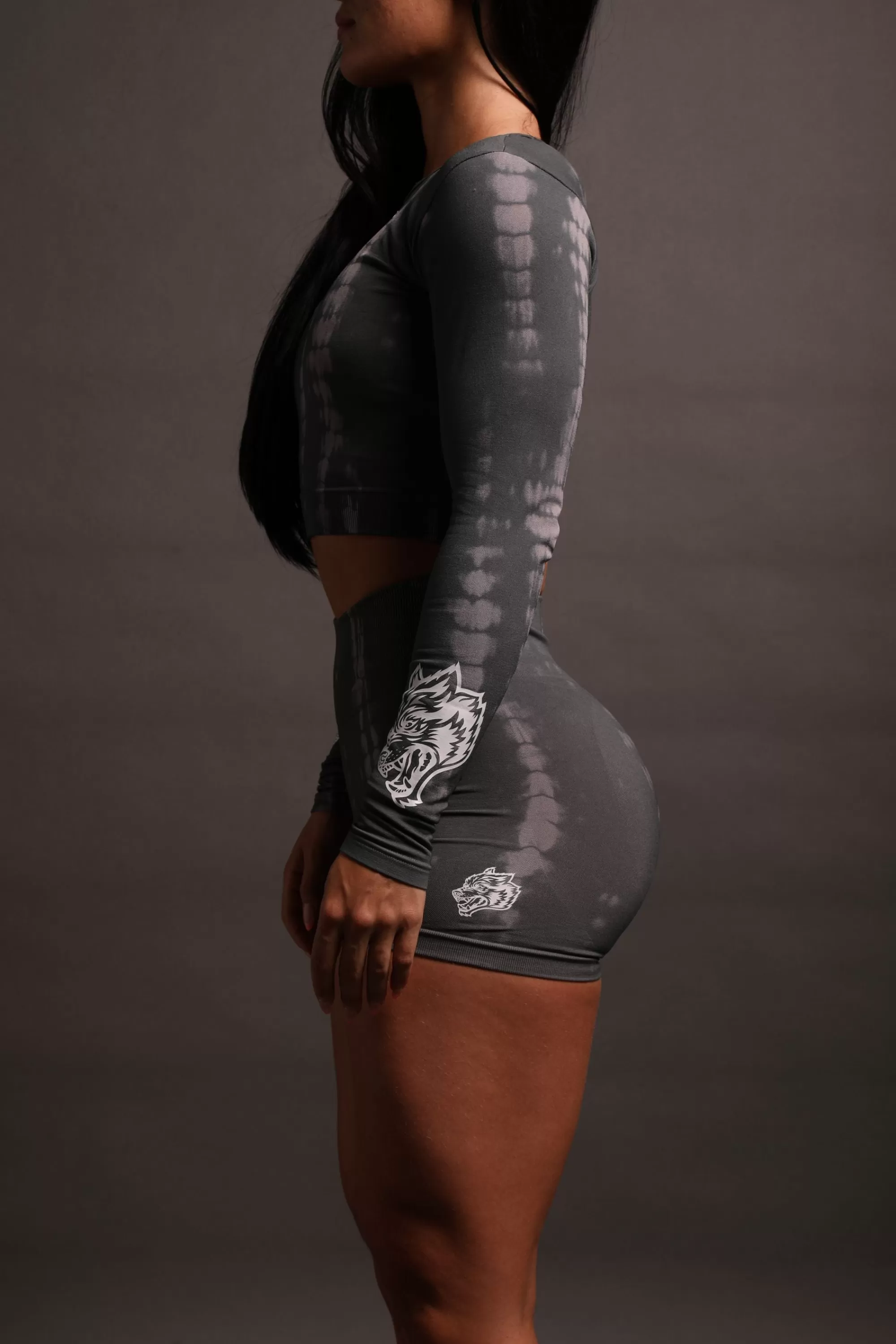 Discount Hardcore L/S "Everson Seamless" Top In Pearl Gray Serpent Women Tops