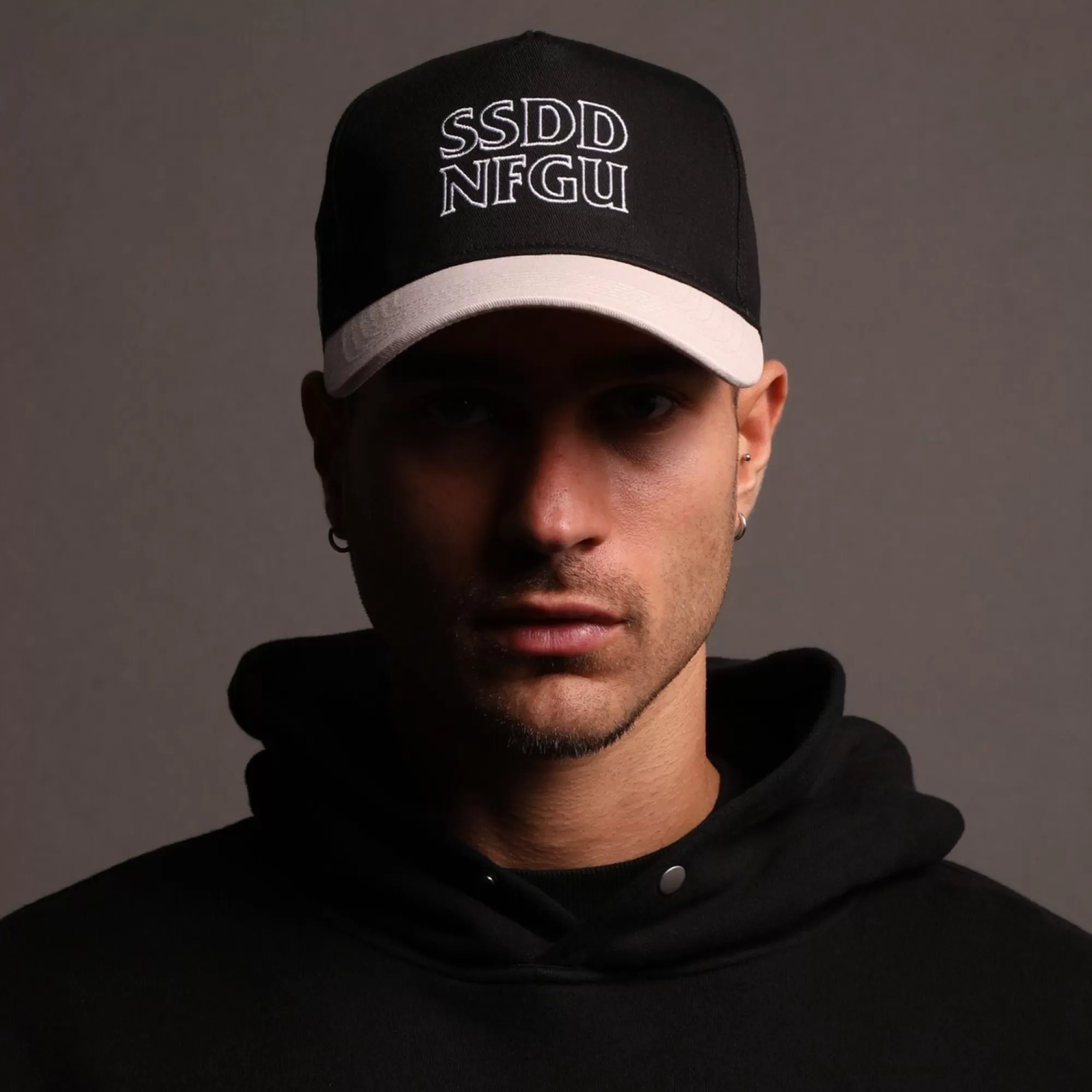Discount Ssdd Nfgu 5 Panel Hat In Black/Cream Headwear