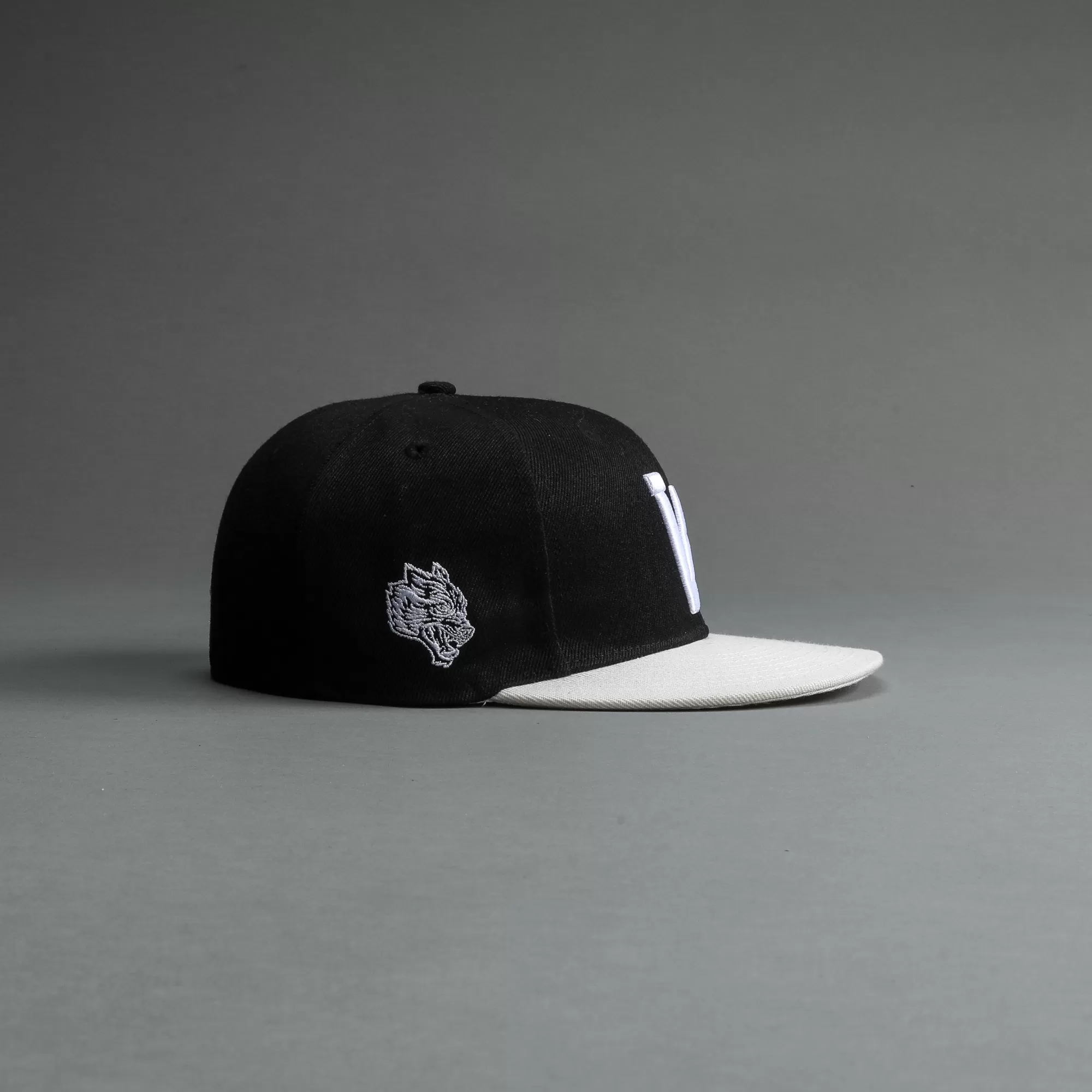 w_loyalty_fitted_hat_in_blackcream_4.webp Sale W Loyalty Fitted Hat In Black/Cream Headwear