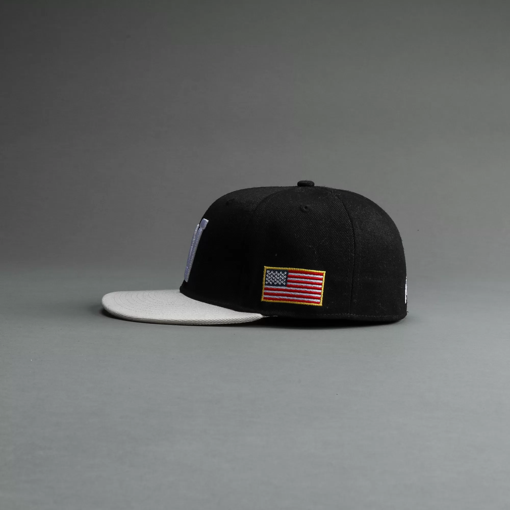 w_loyalty_fitted_hat_in_blackcream_5.webp Sale W Loyalty Fitted Hat In Black/Cream Headwear