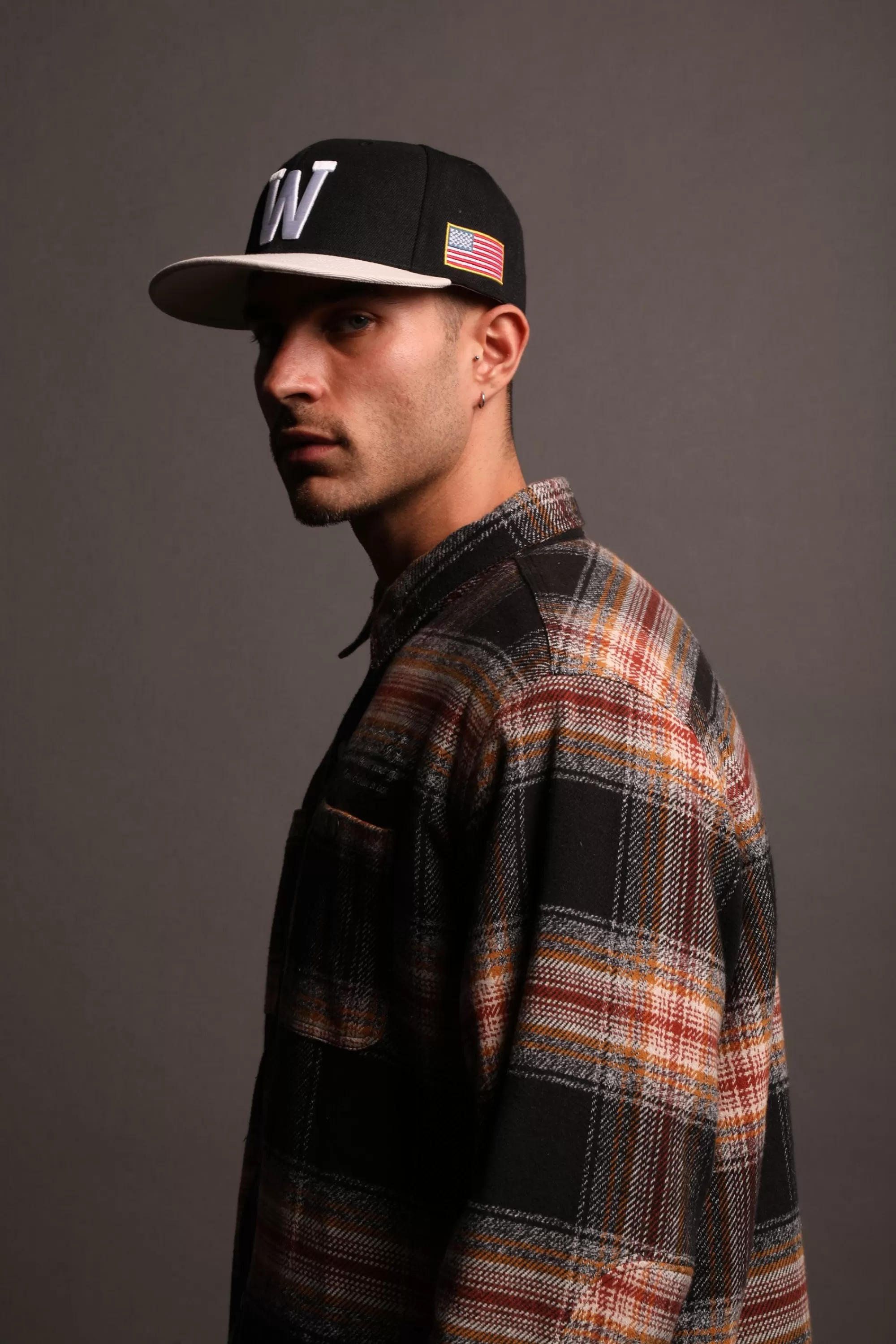 w_loyalty_fitted_hat_in_blackcream_8.webp Sale W Loyalty Fitted Hat In Black/Cream Headwear